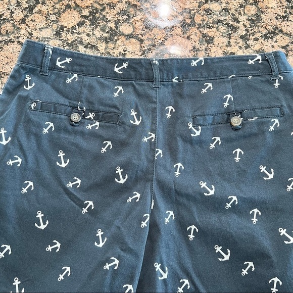 Dockers Women's Navy Blue Anchor Shorts Size 8 - Picture 6 of 8